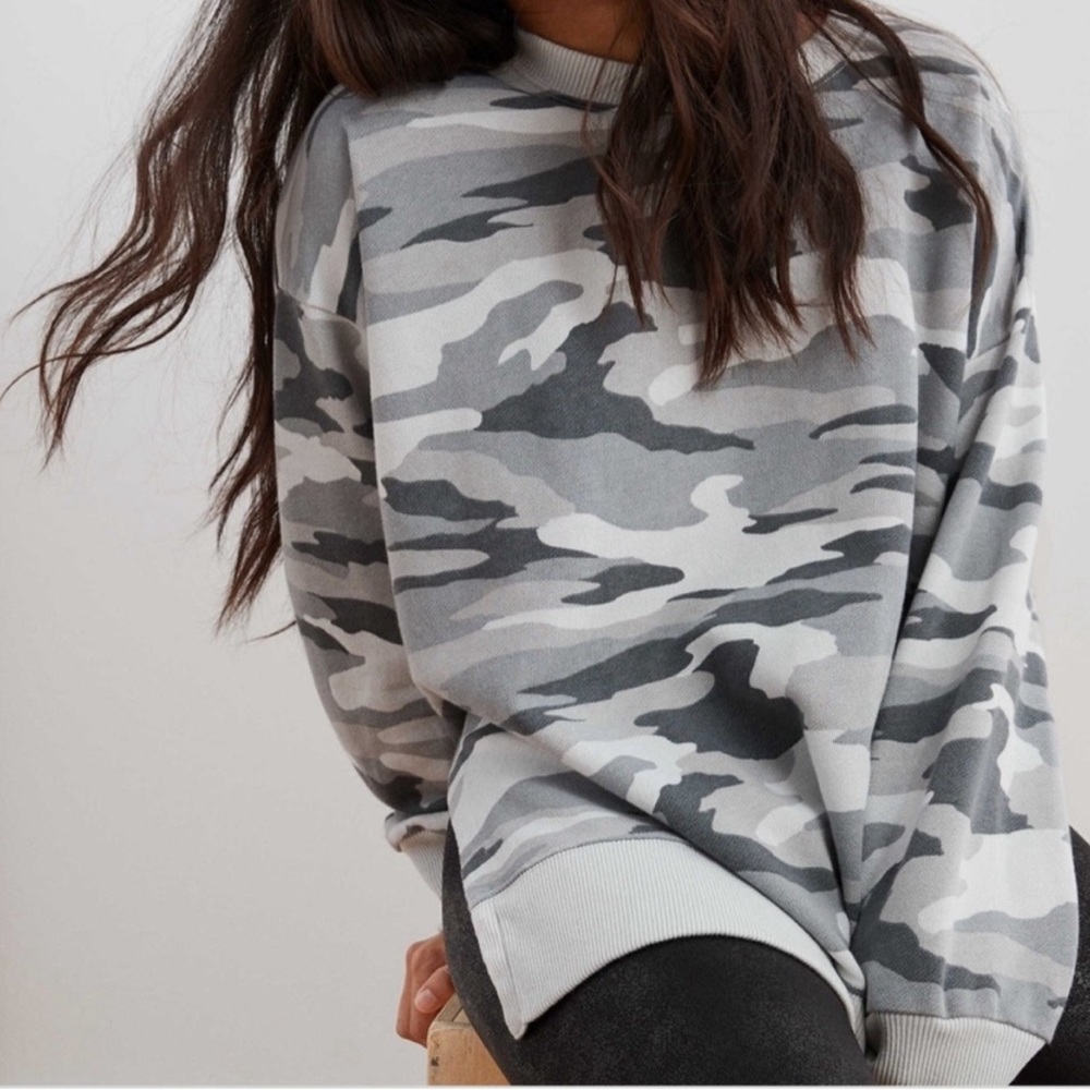 Aerie Womens Sweatshirt Gray Grey Desert Camo Oversized Side Slits Size XS